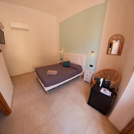North Sardinia Retreats - Millelire Guest house *